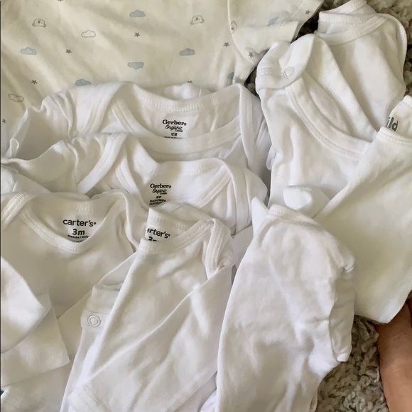 Variety of great quality baby clothes - Picture 6 of 6